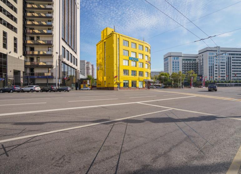 МФК Сотый: Вид от метро или ближайшей остановки